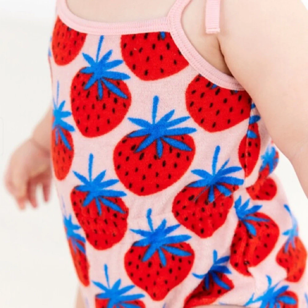 Hanna Andersson Baby Print Terry Romper in Super Strawberries 2T NWT